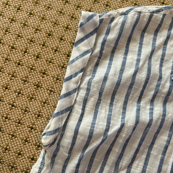 EUC Abercrombie & Fitch Striped Button Down Top - Picture 4 of 7